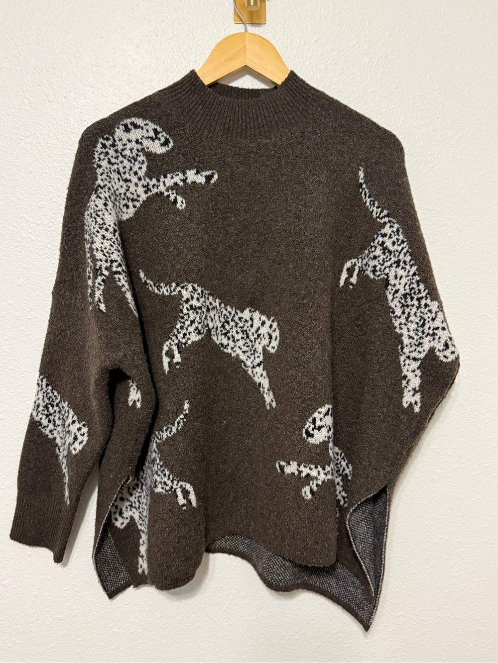 Women’s Brown Leopard Print Oversized Sweater M/L